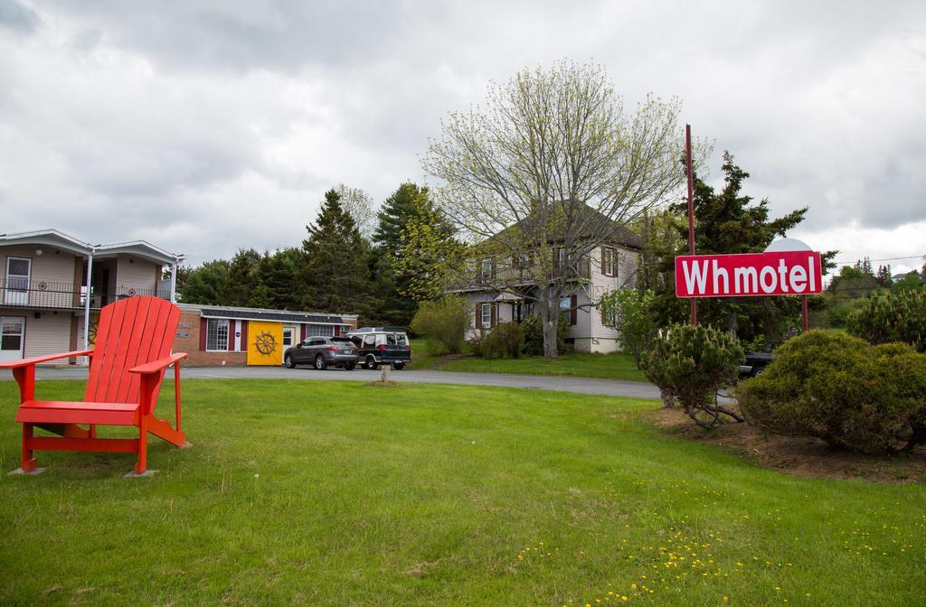 Wheelhouse Motel Lunenburg Exteriör bild